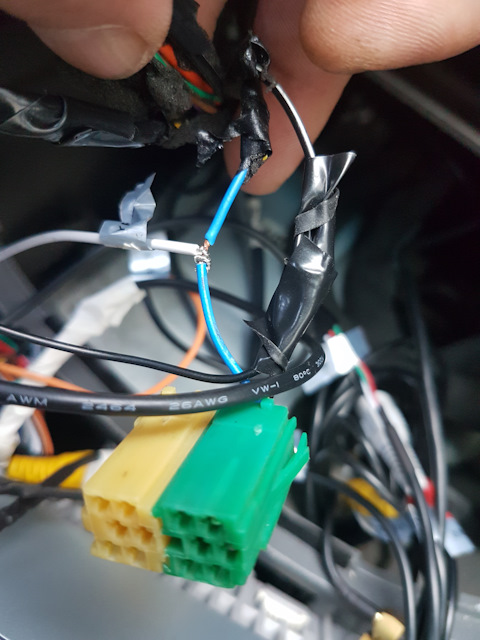 Reverse gear signal. Reverse gear signal