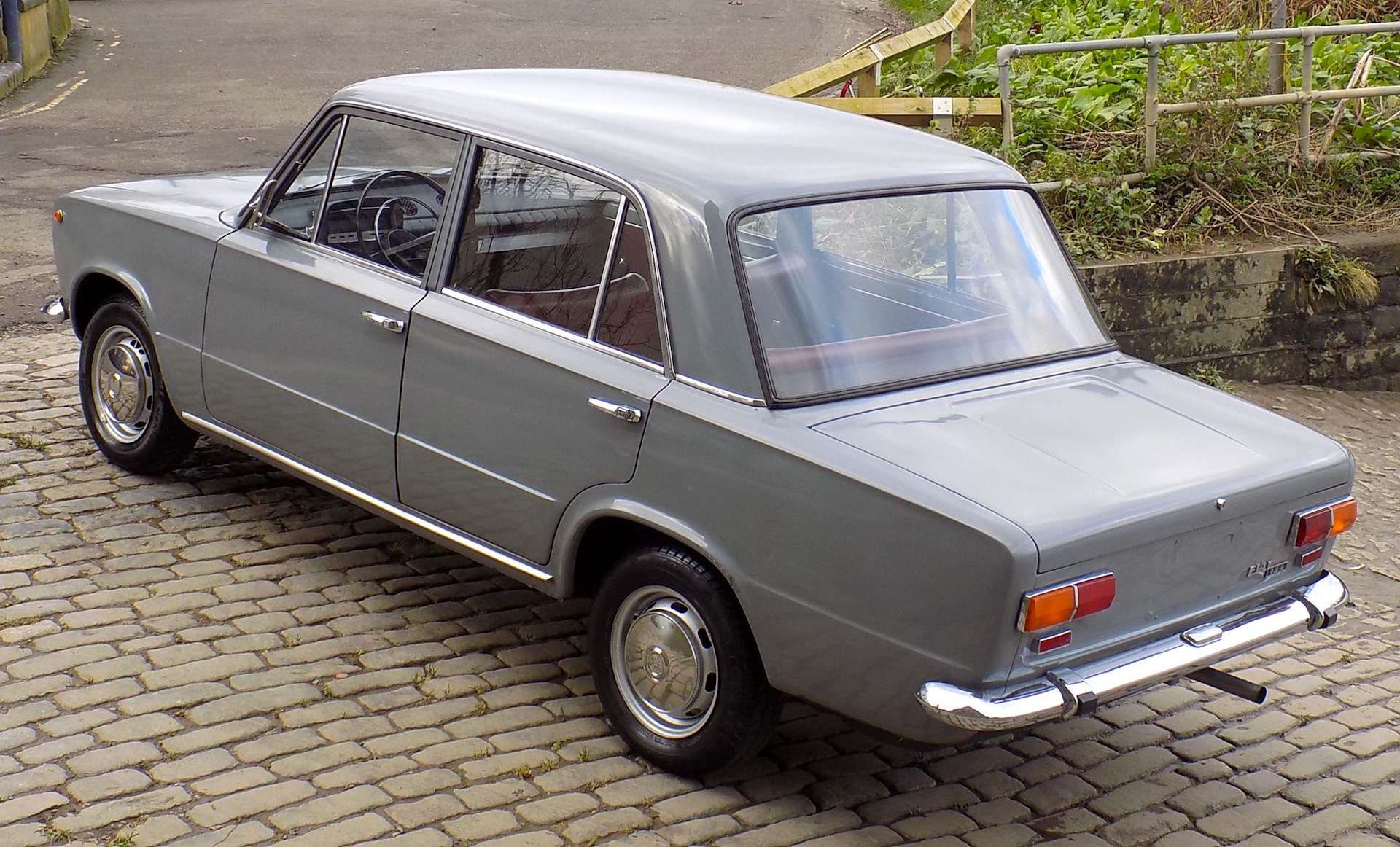 Год выпуска фиат. Фиат 124 Berlina. Фиат 124 1968. Жигули Фиат 124. Fiat 124 1970.