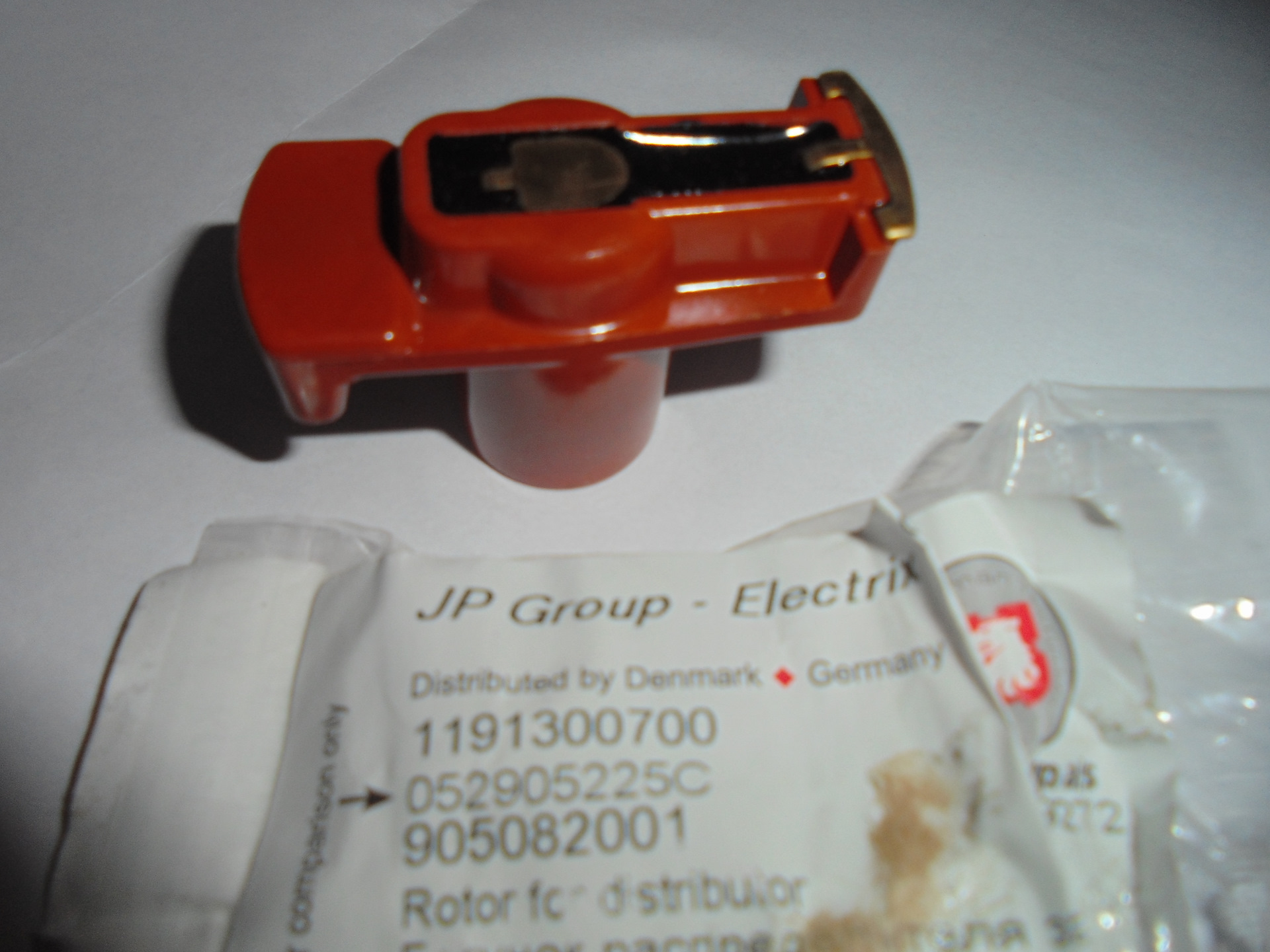 детали печатной машинки. бегунок молнии трактор 5 металл. пишущая машинка джозеф браун. печатная машинка 2000 года. пишущая машинка рисунок для детей.