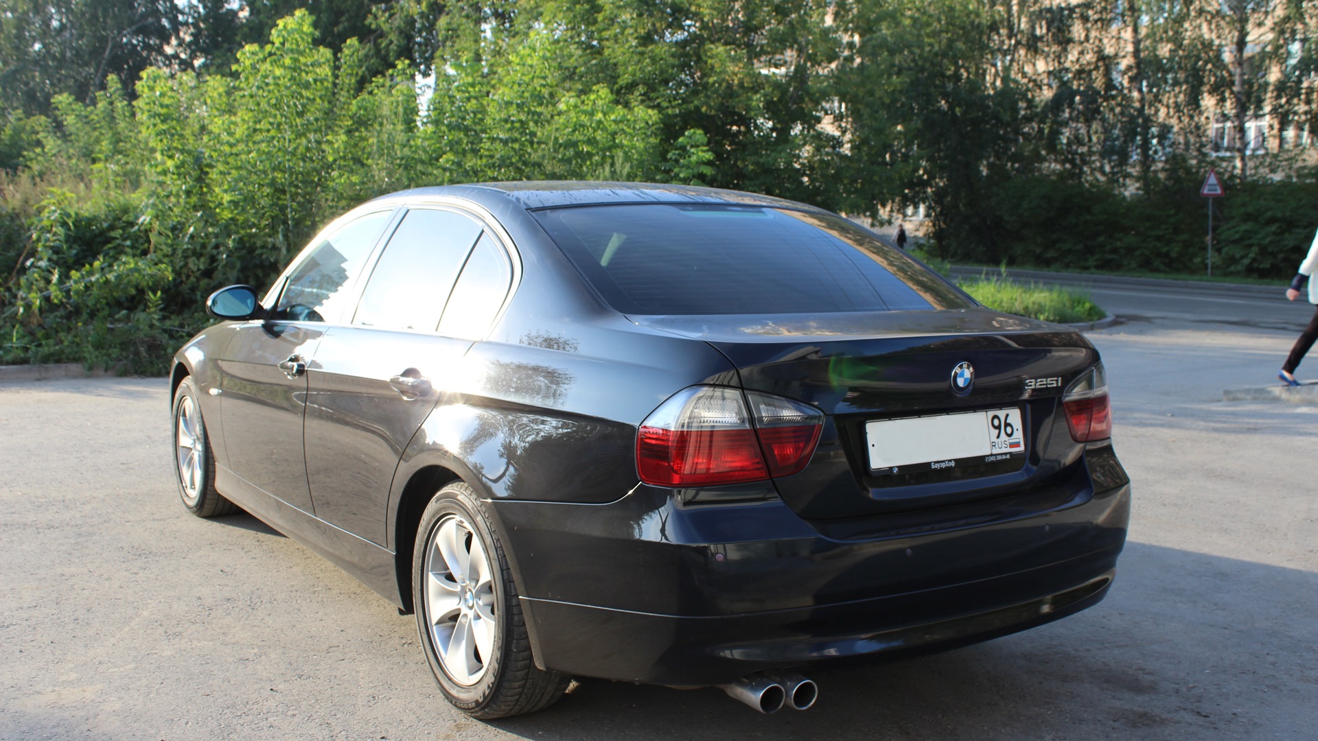 Е90 325i