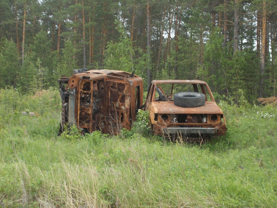 Внедорожник в болоте