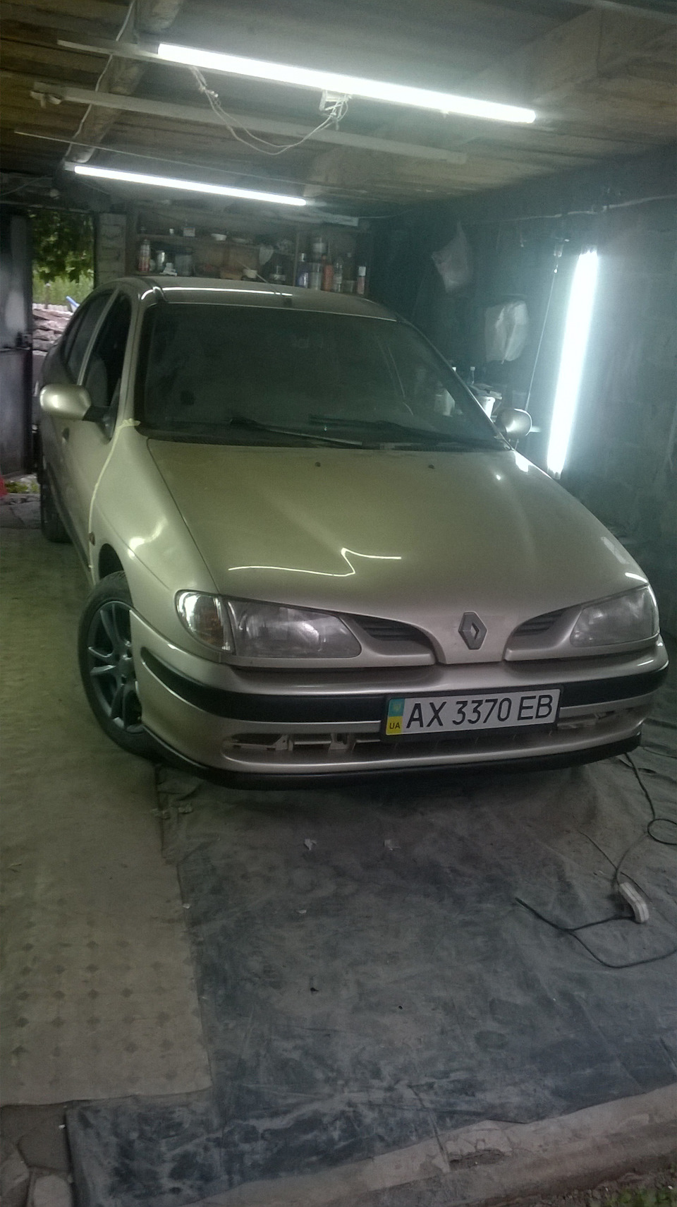 Самостоятельная покраска авто в гараже ч.3 — Renault Megane I, 1,6 л, 1998  года | кузовной ремонт | DRIVE2