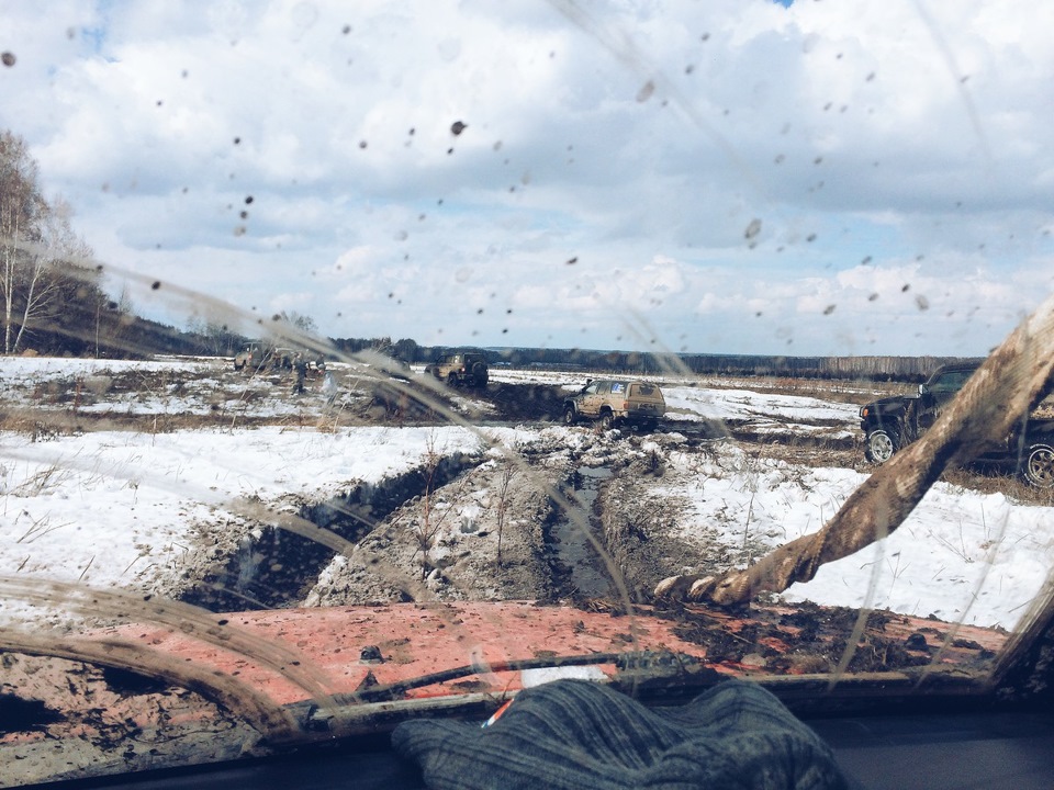 поле — Suzuki Jimny (1G)