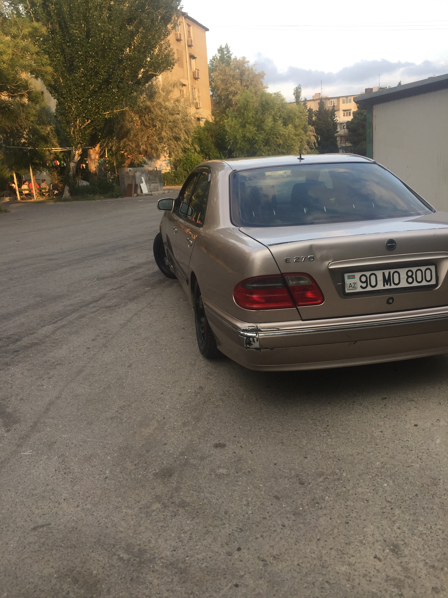 Задние колеса домиком. — Mercedes-Benz E-class (W210), 2,7 л, 1999 года |  наблюдение | DRIVE2