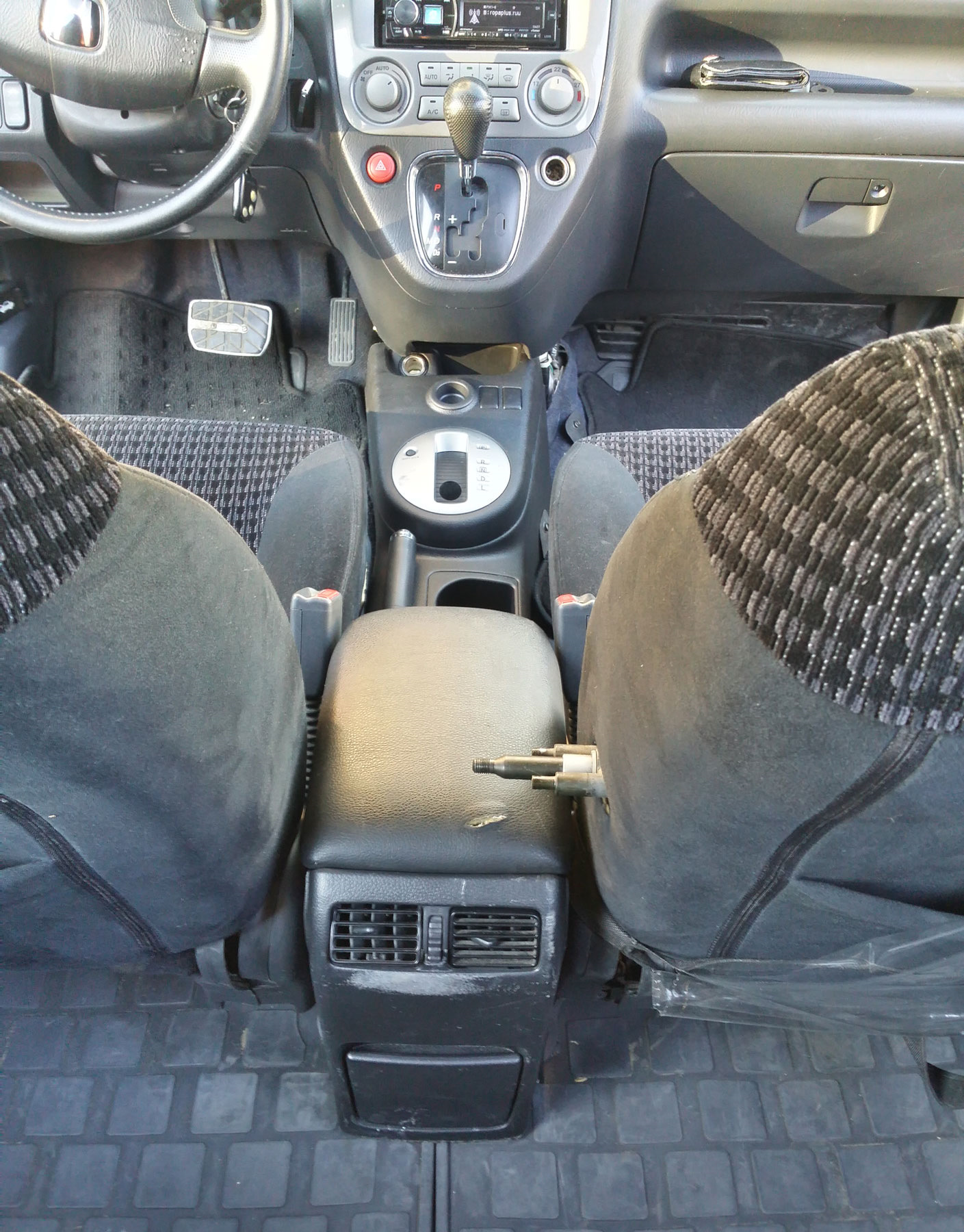 Купить Сиденья Хонда Стрим