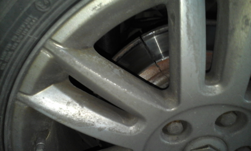 Лопнул правый задний тормозной диск — Renault Vel Satis, 2 л, 2003 года ...