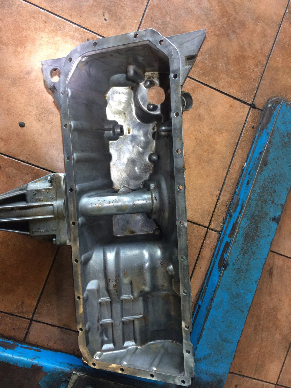 Замена прокладки поддона — BMW X5 (E53), 3 л, 2002 года | визит на ...