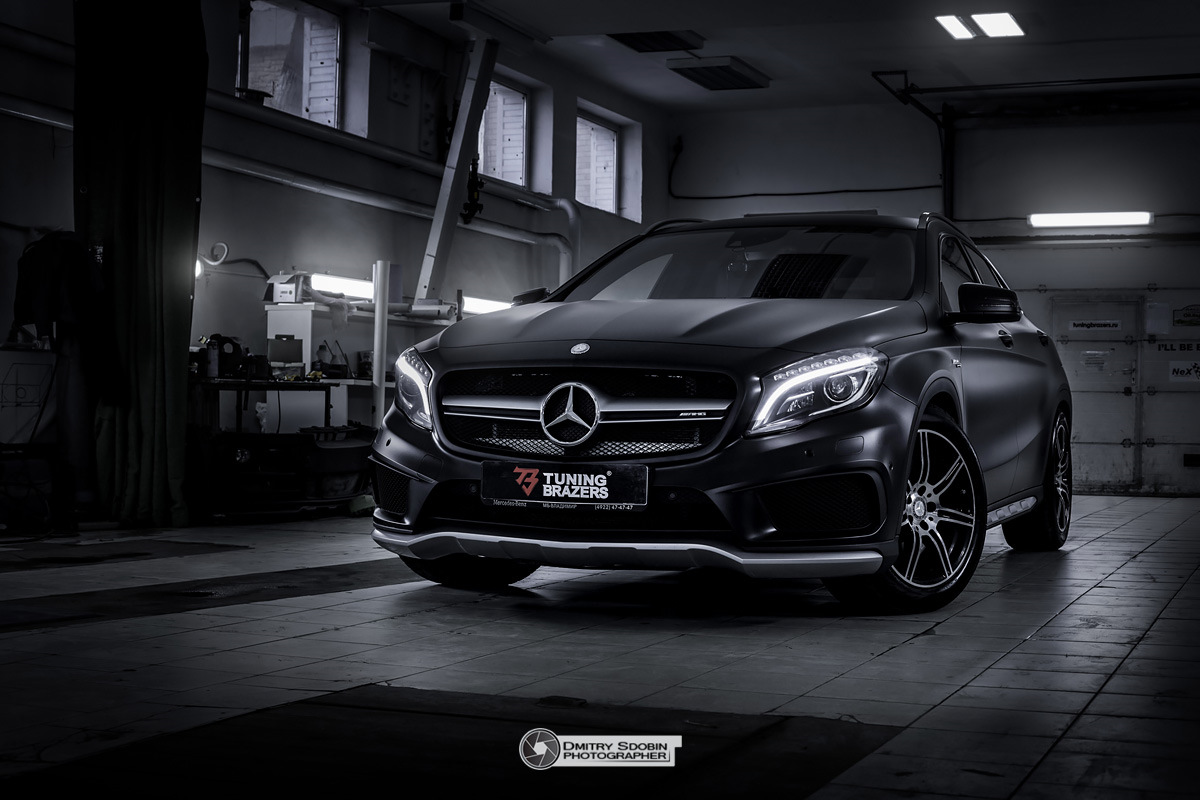 Amg drive. GLA 250 AMG В темноте.