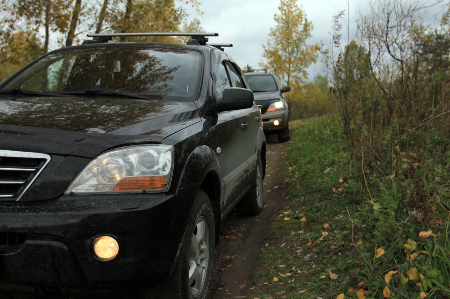 В начале трассы — KIA Sorento (1G)