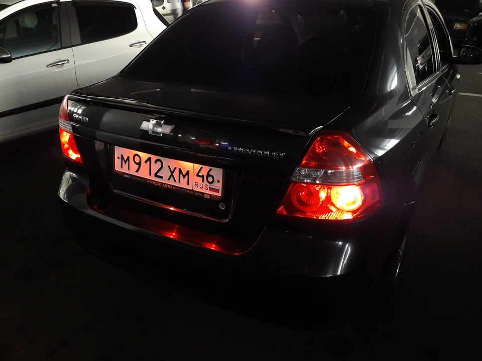 Подсветка заднего номера. — Chevrolet Aveo Sedan (1G), 1,2 л, 2008 года ...