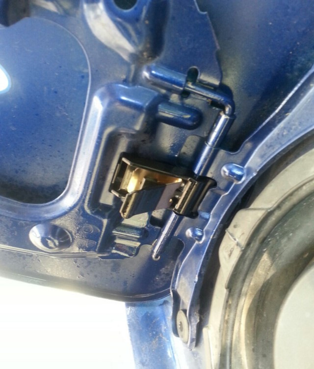 пружина лючка бензобака 2705 2705-5413082. пружина лючка бензобака газель 2705. пружина лючка бензобака civic 7. пружинка бензобака. пружина лючка бензобака ларгус.