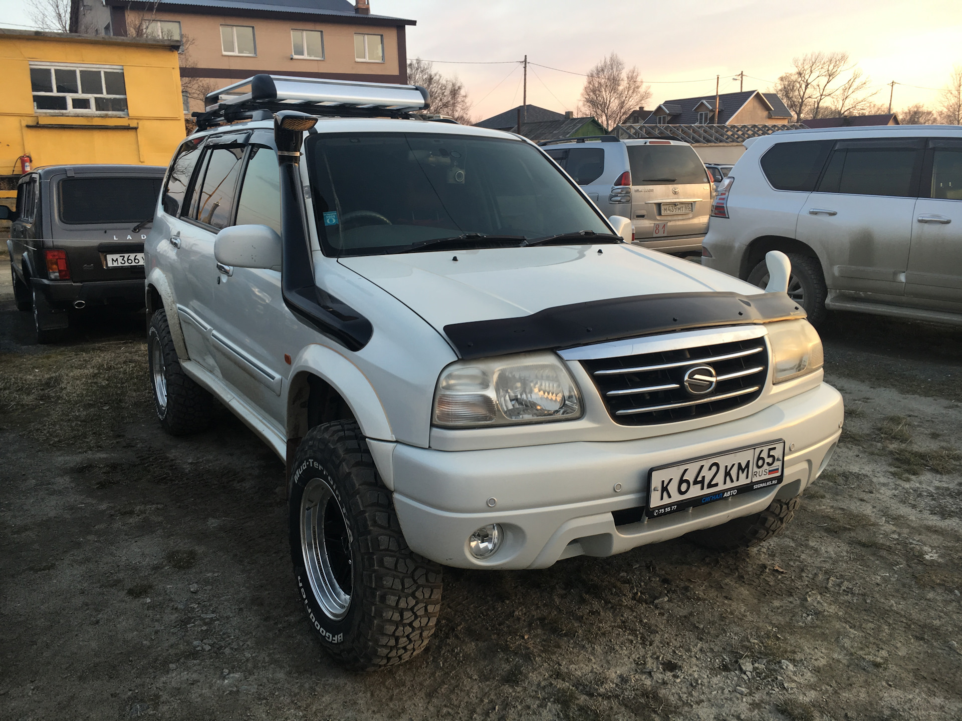 Сузуки гранд эскудо. Suzuki Grand Escudo. Гранд эскудо 2.7. Suzuki Grand Escudo 2001.