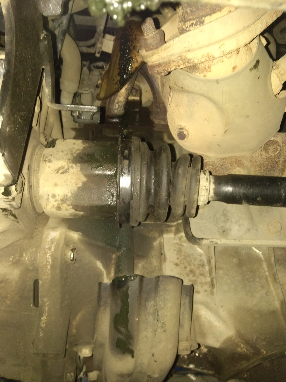 хомут устал — KIA Ceed SW (1G)