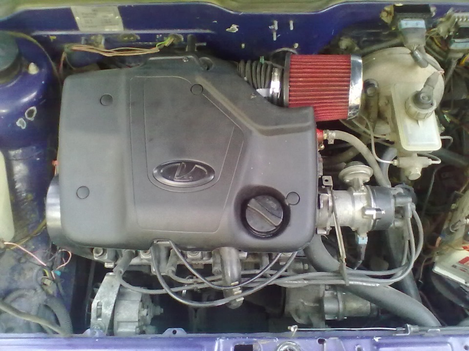 8 клапанный двигатель 2115. Крышка двигателя ВАЗ 2115.