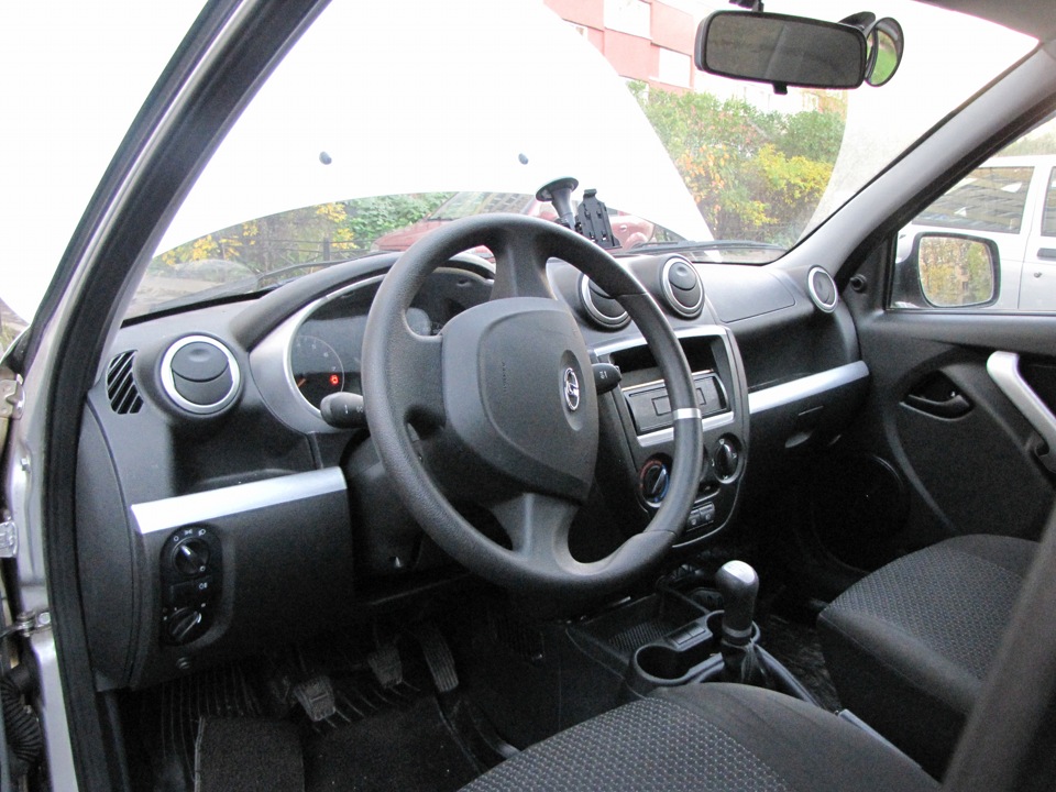 Сделал торпедо ещё веселее — Lada Гранта (1G), 1,6 л, 2012 года ...