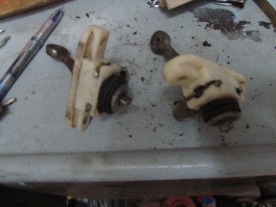 Задние двери, регулировка замков, ограничители. — Lada 2105, 1,3 л ...