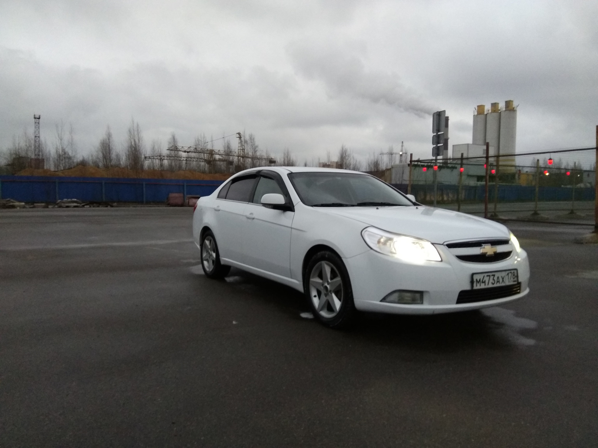 Фото chevrolet epica 2011 год белый цвет