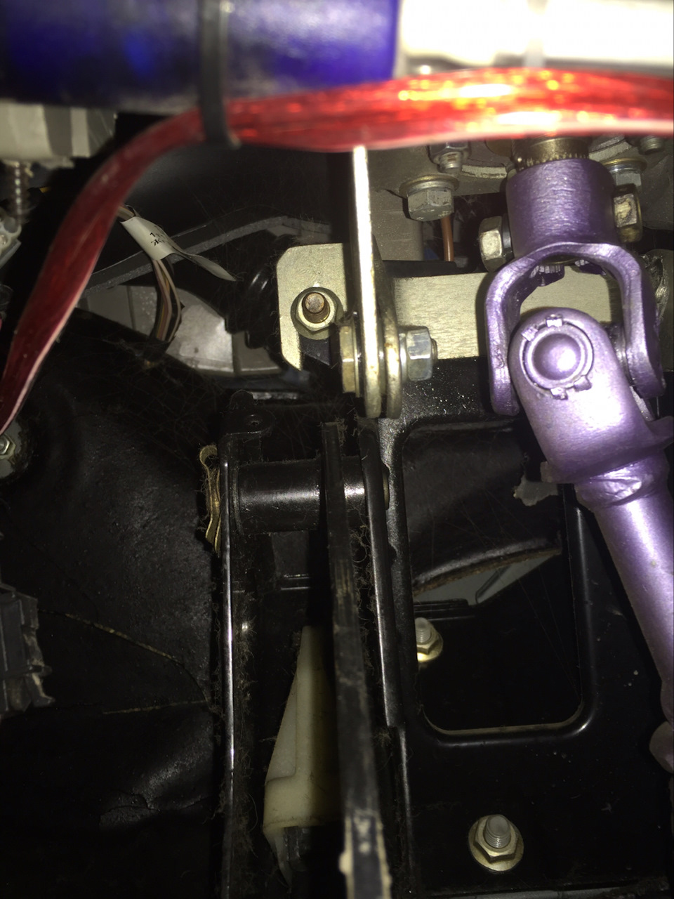 Педаль сцепления упала — Lada Калина хэтчбек, 1,6 л, 2007 года | визит ...