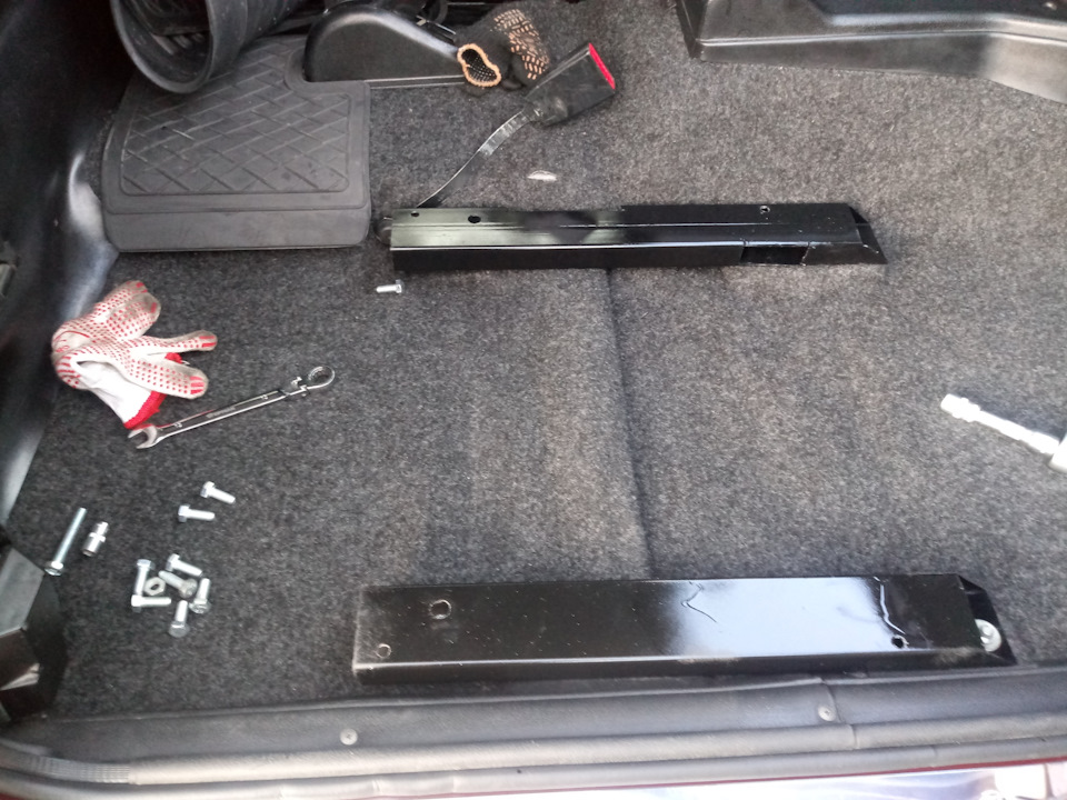 Кресла Киа Икс Лайн поселились в салоне 4x4 — Lada 4x4 3D, 1,7 л, 2013 ...