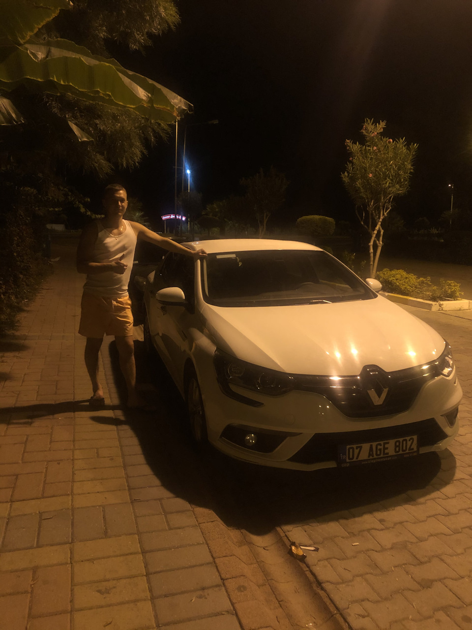 ТО-15 + нарезка резьбы в поддоне. — Renault Fluence, 1,6 л, 2012 года ...