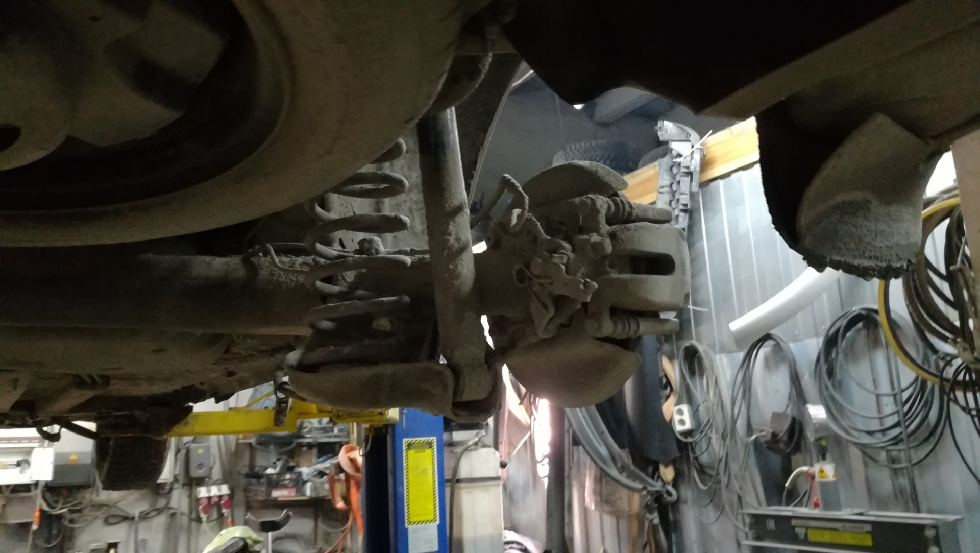 Замена задних сайлентблоков + много другое. Часть 2 — Peugeot 308 SW ...