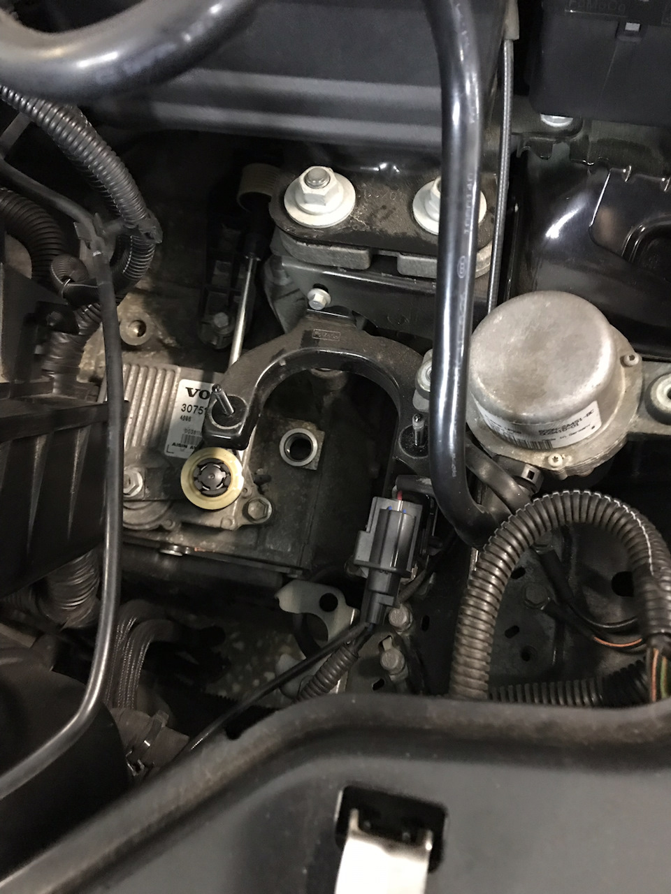 Фото в бортжурнале Volvo S80 (2G)