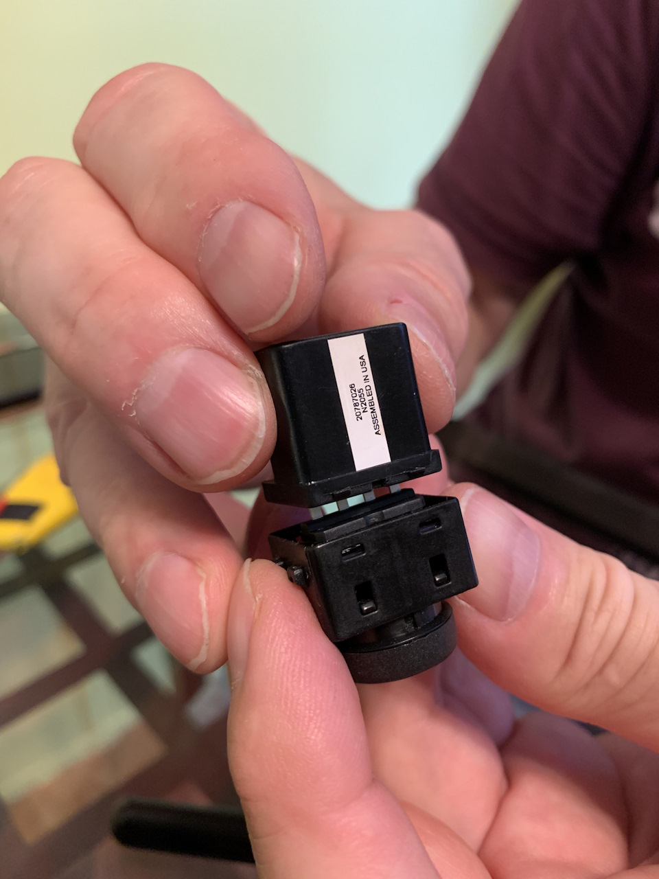 Чистка кнопки. Чистка клавиатуры ноутбука. Жидкая кнопка. Чистка клавиатуры ноутбука. Чистка кнопочных контактов на плате.