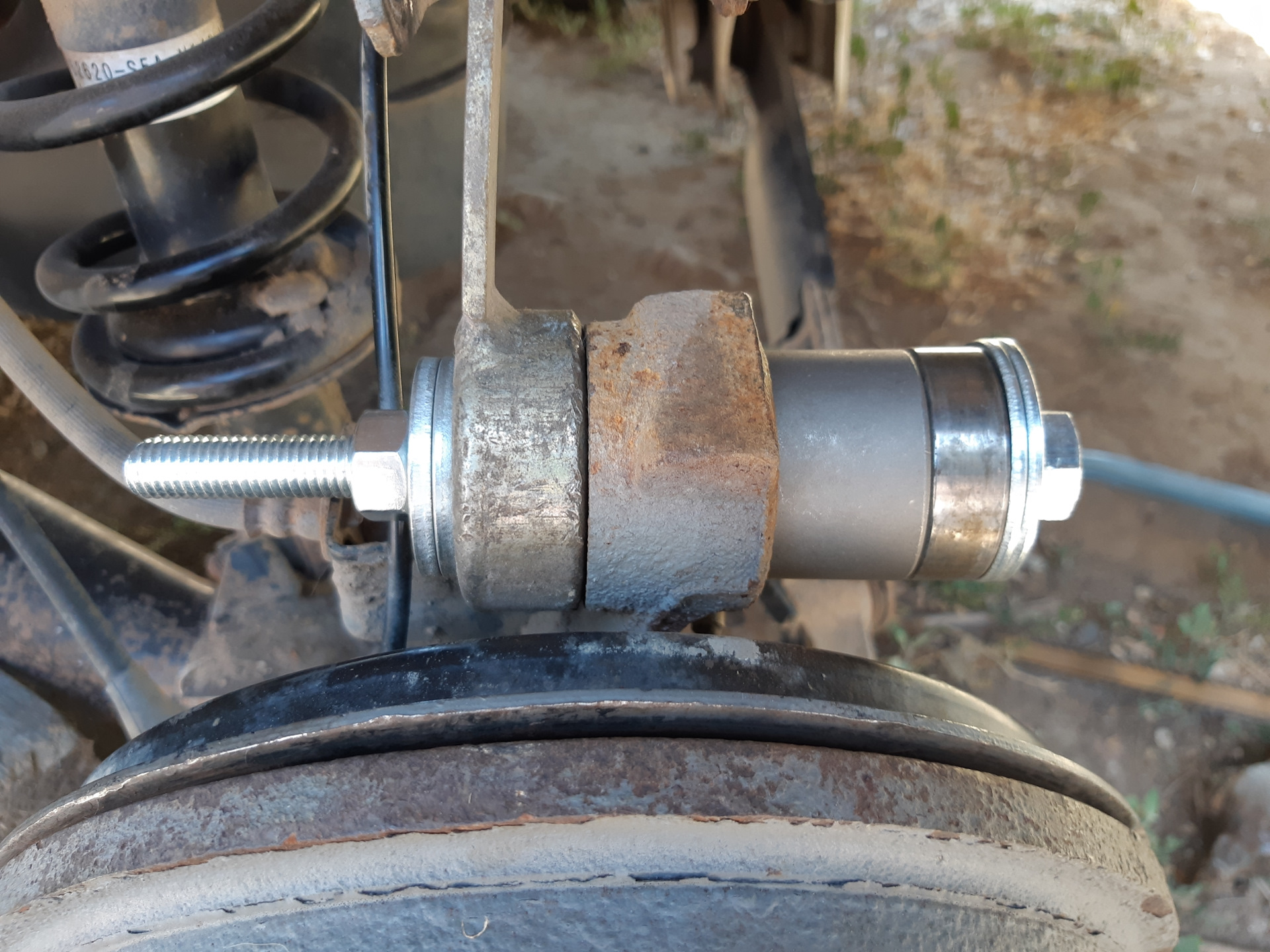 замена сайлентблоков цапфы