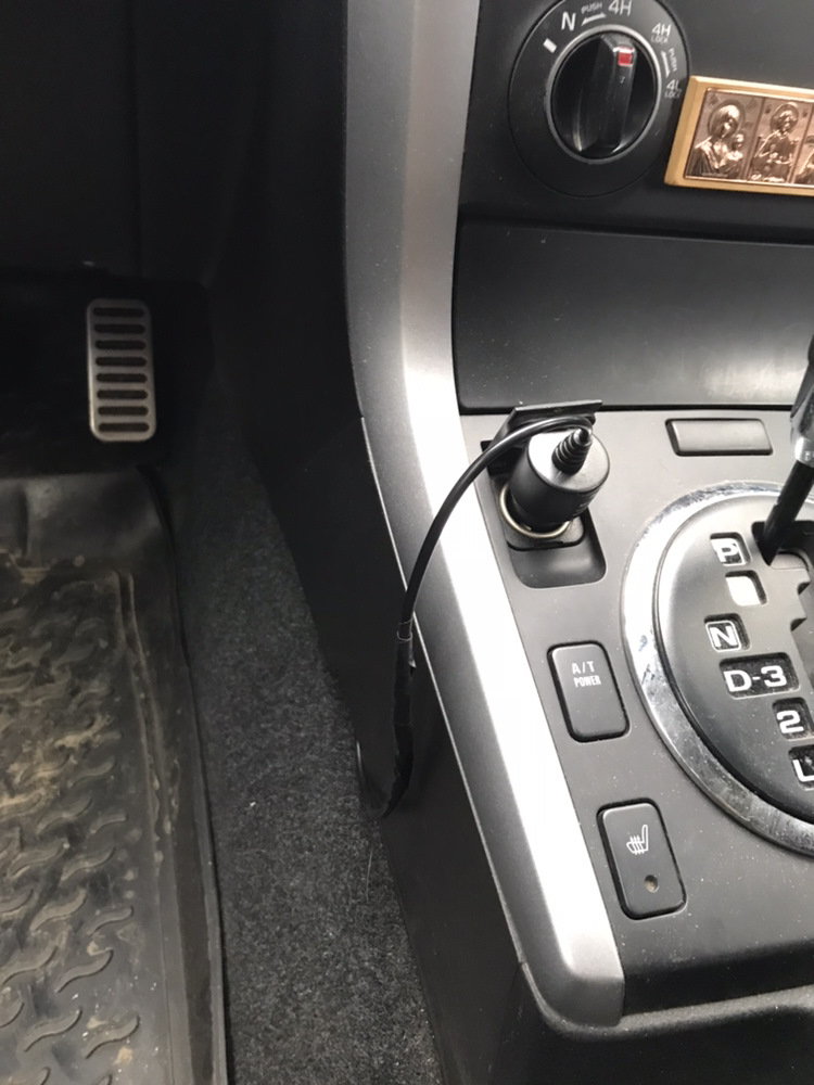 Сузуки гранд витара прикуриватель. USB розетка в Suzuki Grand Vitara 2012 с Navi. Grand Vitara прикуриватель. Крышка прикуривателя Сузуки Гранд Витара.