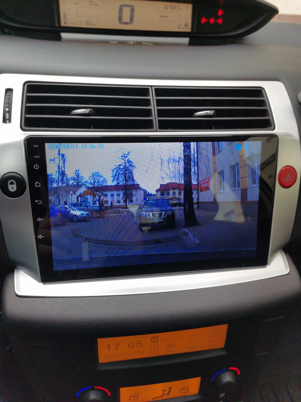 Установка регистратора к магнитоле — Citroen C4 (1G), 1,6 л, 2006 года ...