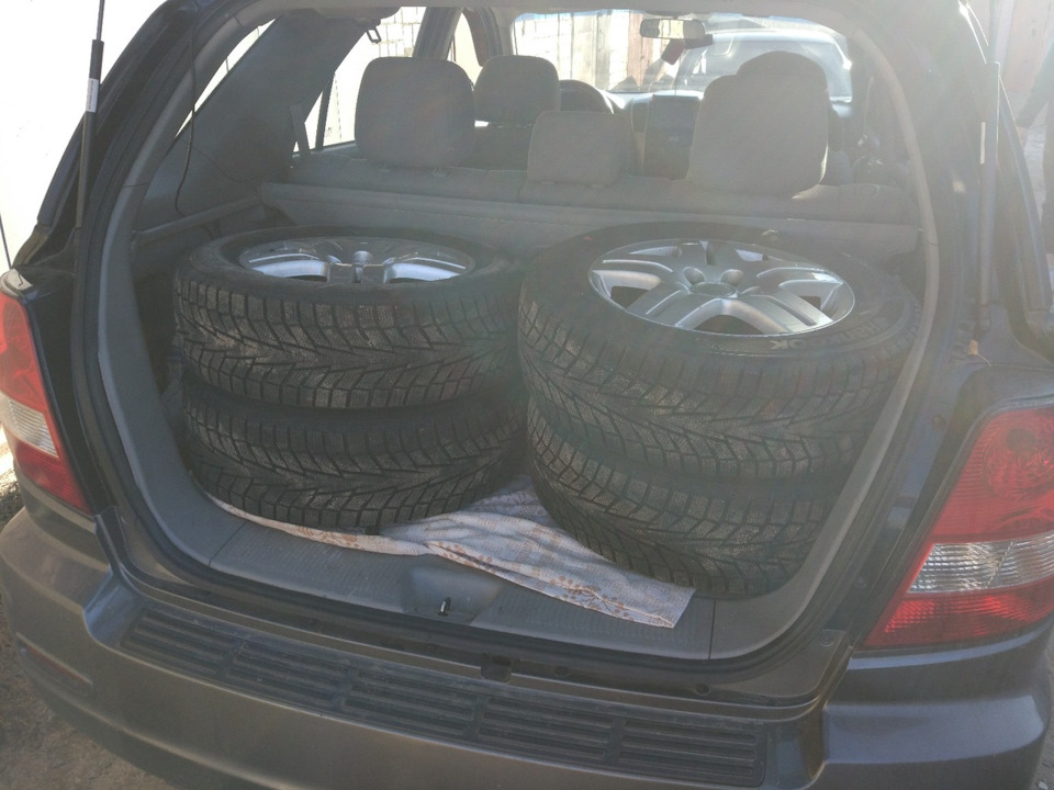 Зимняя резина Hankook Winter i*cept iZ2 — Volkswagen Golf Mk4, 1,6 л ...