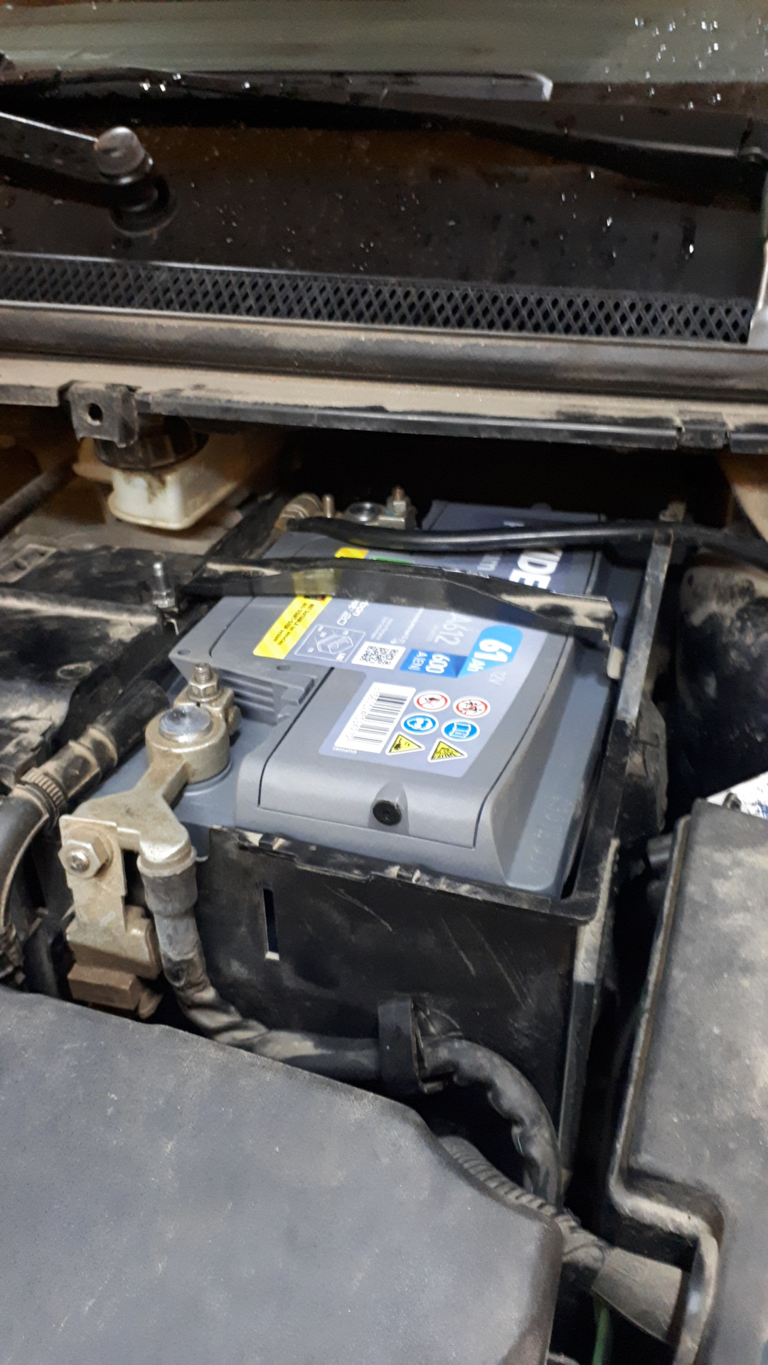 Bosch 5604090543132. Аккумулятор mondeo 4 2. Форд мондео 2 2006 акб. Замена акб мондео 2. Акб форд мондео 4 2.