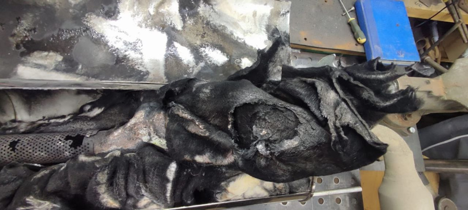 набивка должна быть плотной, а не вот так, это какое-то порно — Mazda CX-5 (1G)