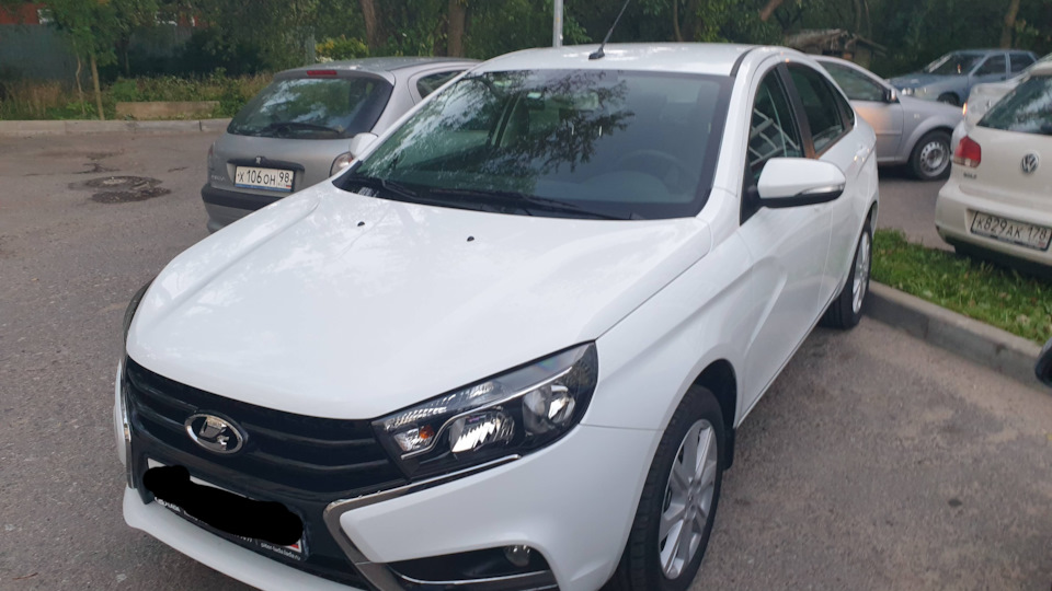 Конденсат под пассажирским ковриком — Lada Vesta, 1,6 л, 2020 года ...