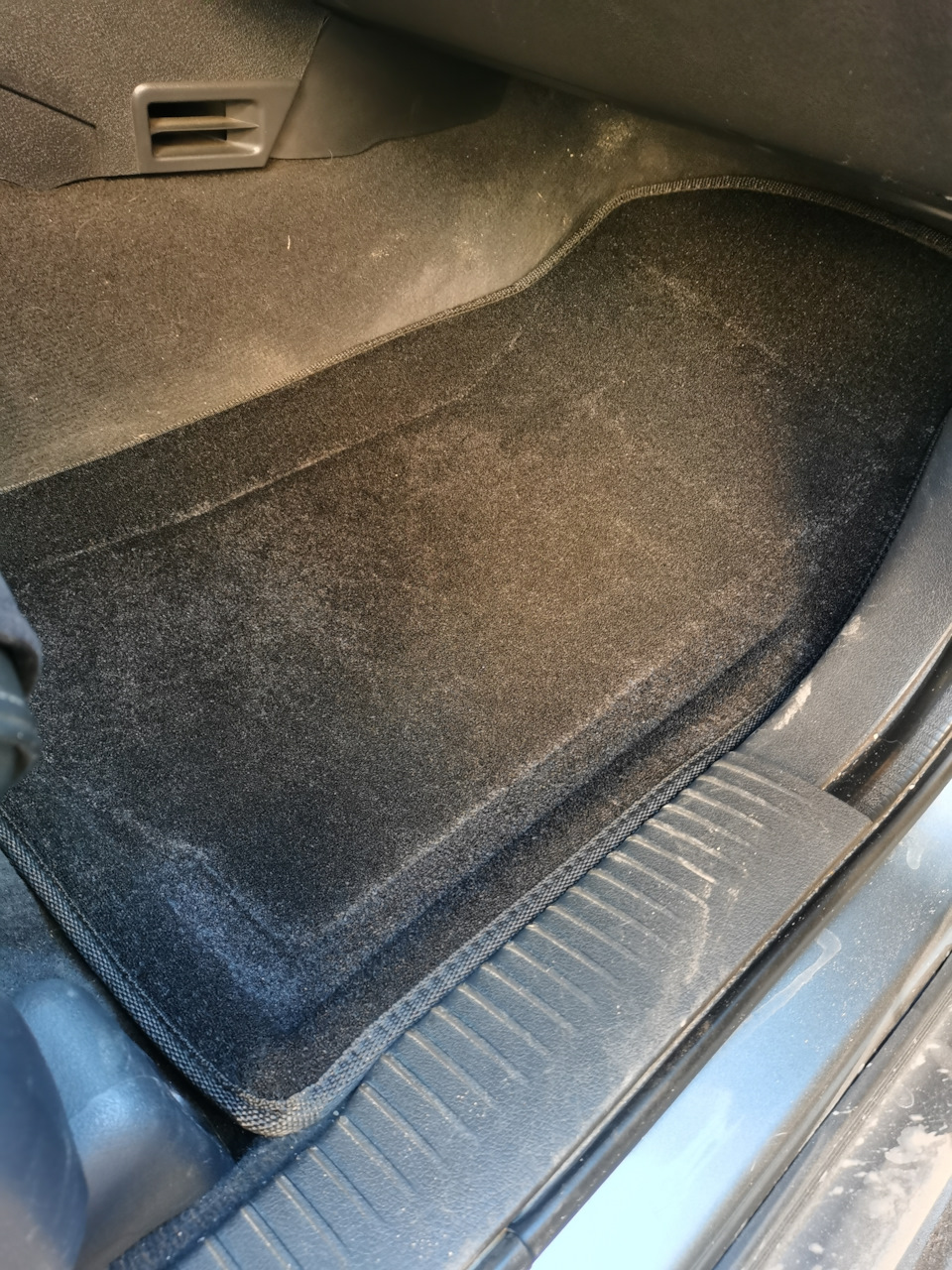 Передний пассажир — Jeep Grand Cherokee (WK)