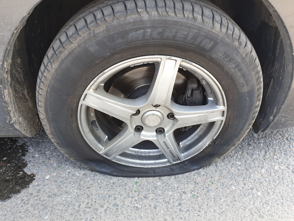 Порез покрышки — Mazda 3 (2G) BL, 1,6 л, 2010 года | шины | DRIVE2