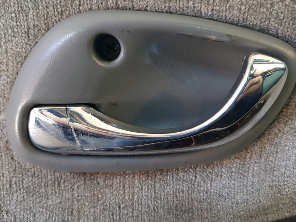 Замена ручки двери внутренней и рамки магнитолы — Suzuki Vitara XL7, 2 ...