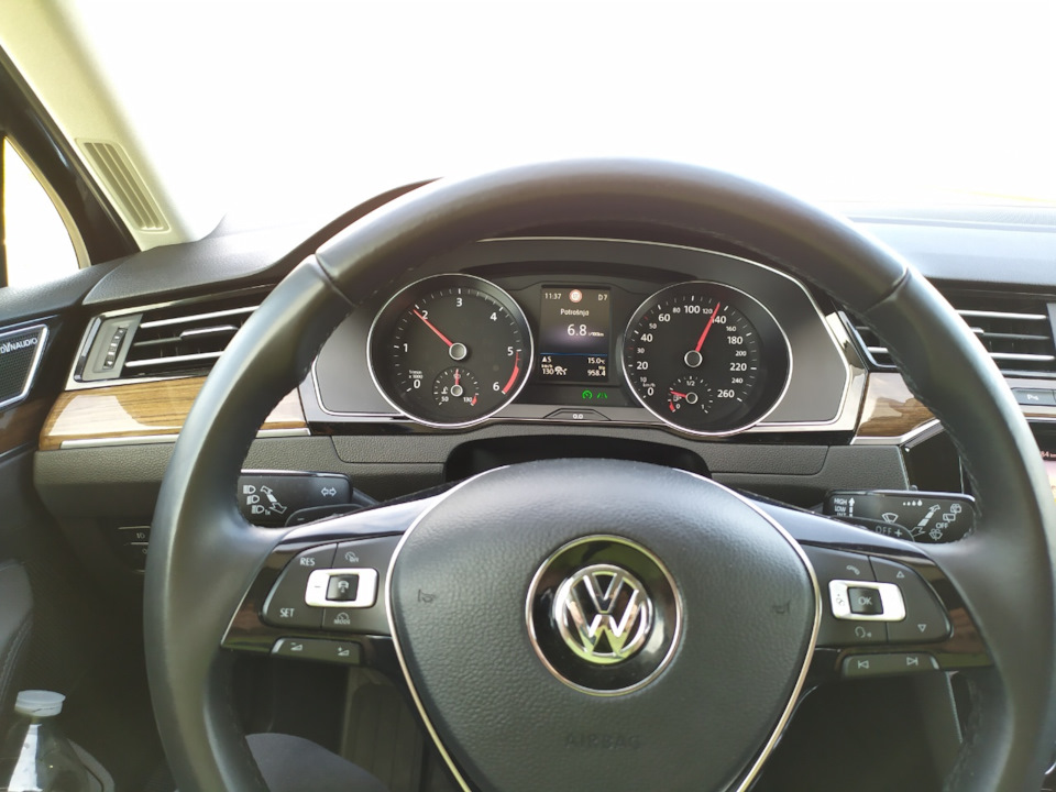 Обшить руль кожей — Volkswagen Passat Variant (B8), 2 л, 2018 года ...