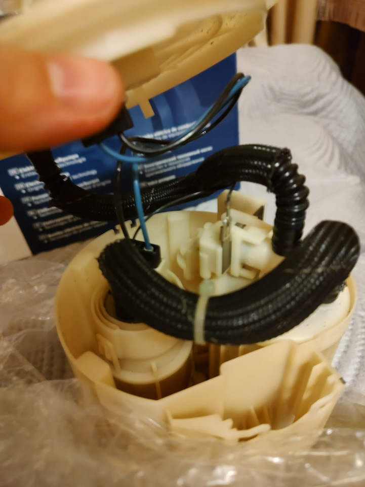 Топливный (бензонасос) насос на Opel Astra H. Б/у | 3 500 ₽ в городе ...