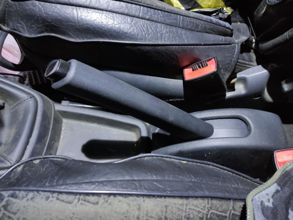 Ремонт и замена стояночного тормоза — Lada Калина универсал, 1,6 л ...