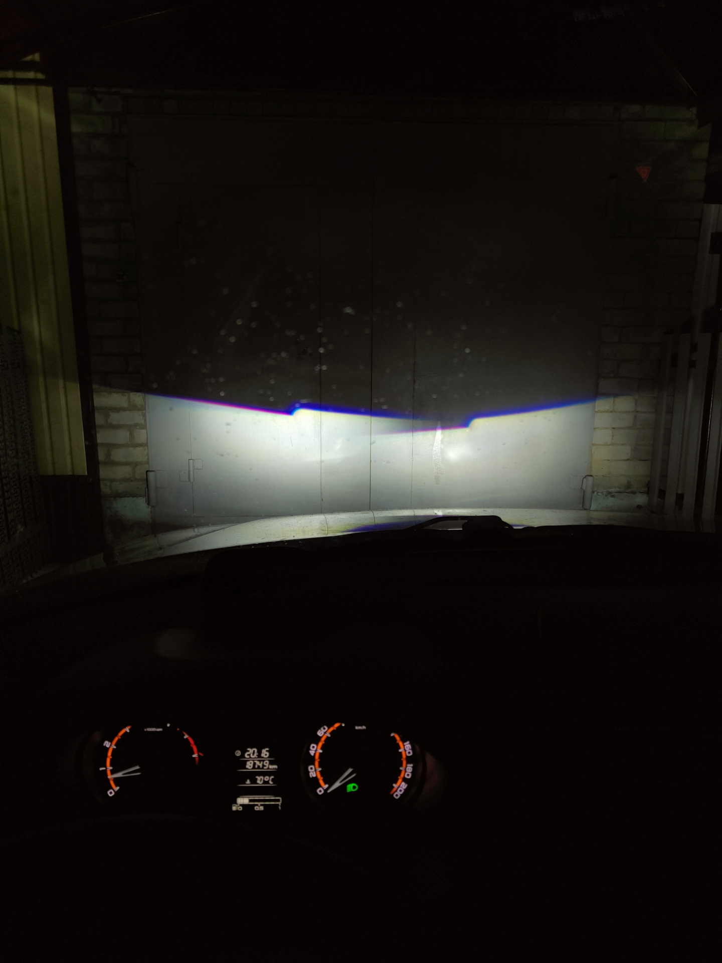 Линзованные LED лампы. — Lada Гранта (2G) FL, 1,6 л, 2022 года ...