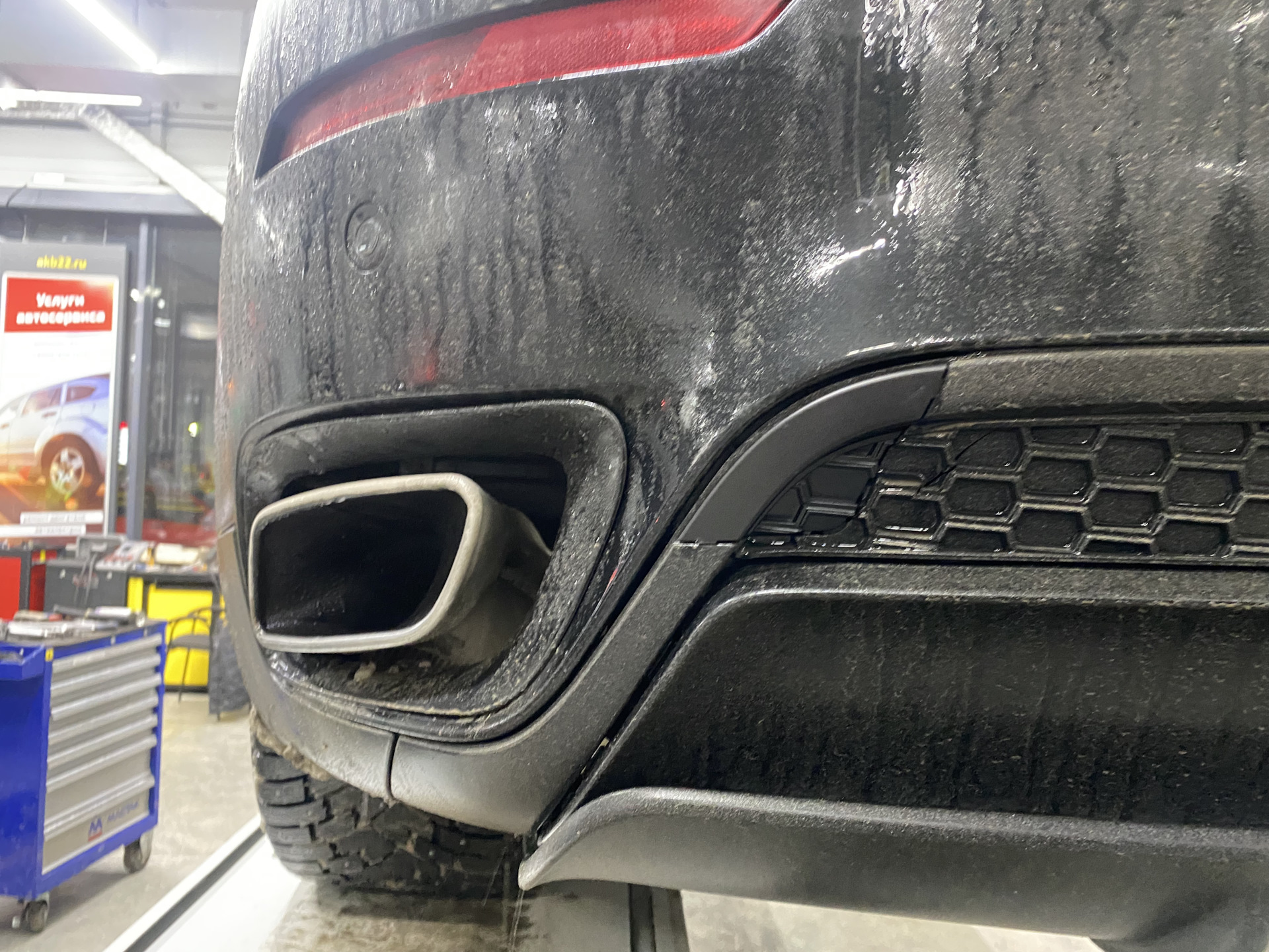 Доукомплектовал задний бампер. — BMW X6 (E71/E72), 3 л, 2008 года ...