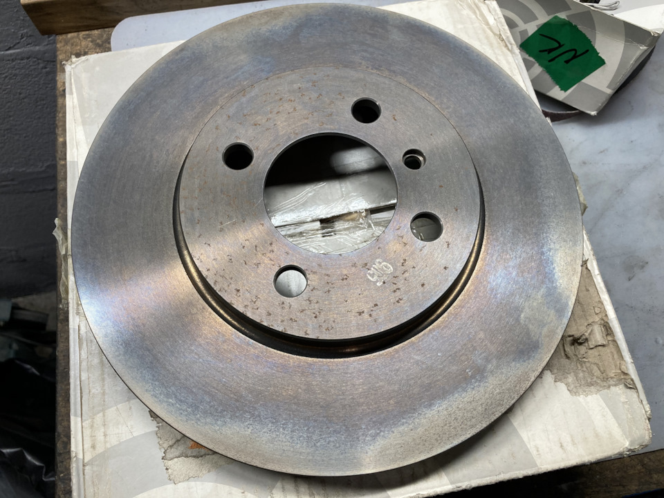 Замена тормозных дисков — BMW Z1, 2,5 л, 1990 года | визит на сервис ...