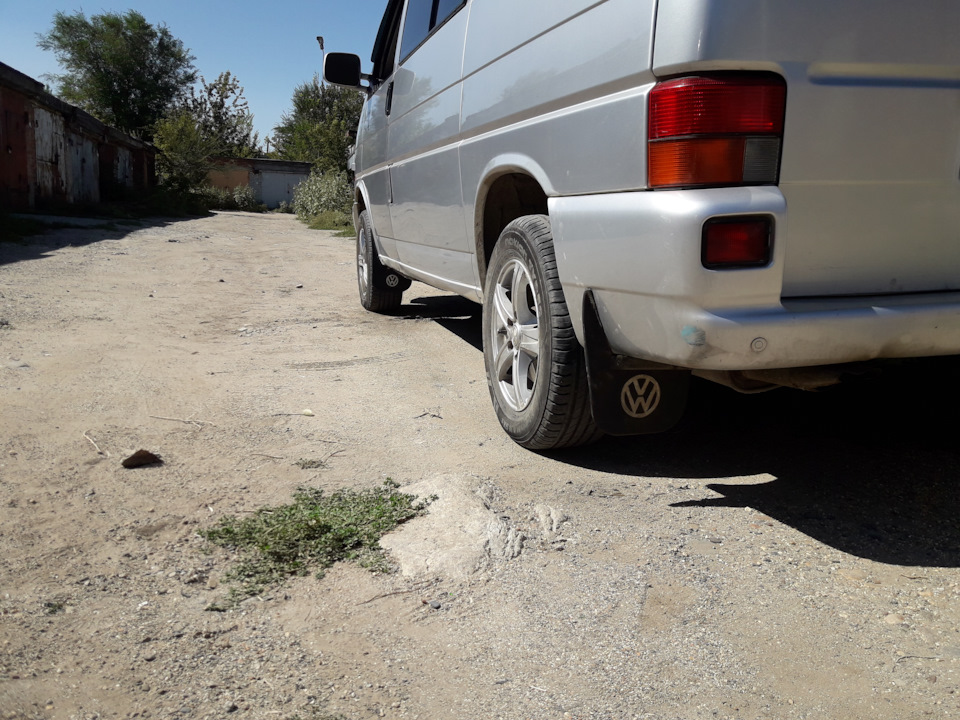 Брызговички! — Volkswagen Multivan (T4), 2,5 л, 2002 года | аксессуары ...