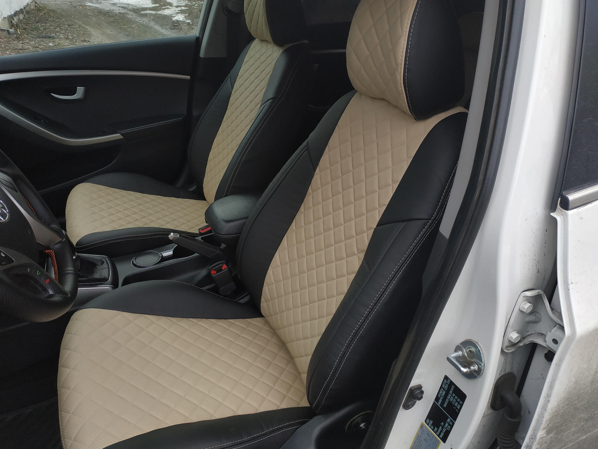 Чехлы на хендай i30 экокожа. Каркасные чехлы на hyundai i30 gd. Чехлы на хендай i30 gd. Чехлы на хендай i30 экокожа. Алькантара авточехлы hyundai i30 2009.