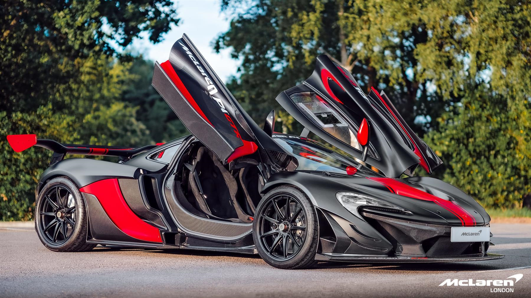 MCLAREN p1 Black