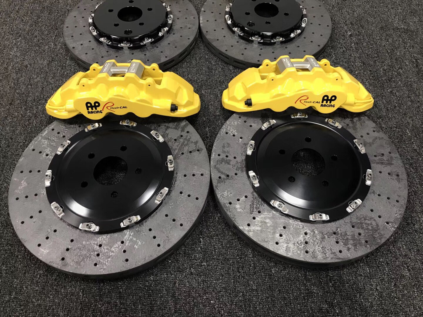 Суппорта ap racing. Ap racing. Тормозные суппорты ap racing. Ap тормоза. Тормозные диски инфинити qx80.