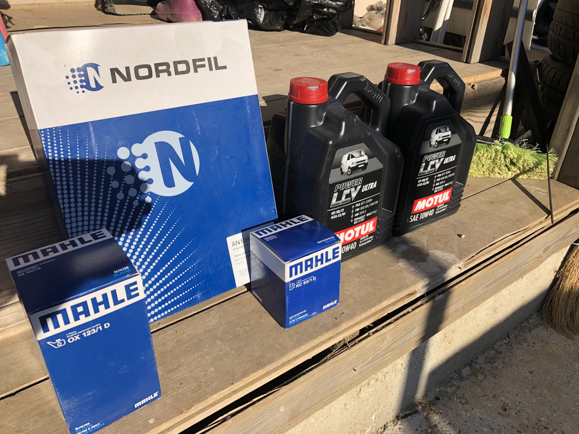 Замена масла — Mercedes-Benz Vito (1G), 2,3 л, 1998 года | плановое ТО ...