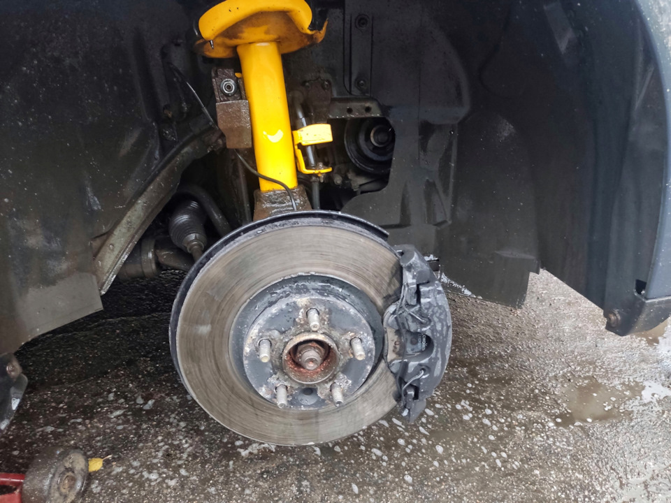 Картина следующая: диски АТЕ -150 тыщ пробега, даже замерять стыдно, совсем тощие. — Ford Focus Hatchback III