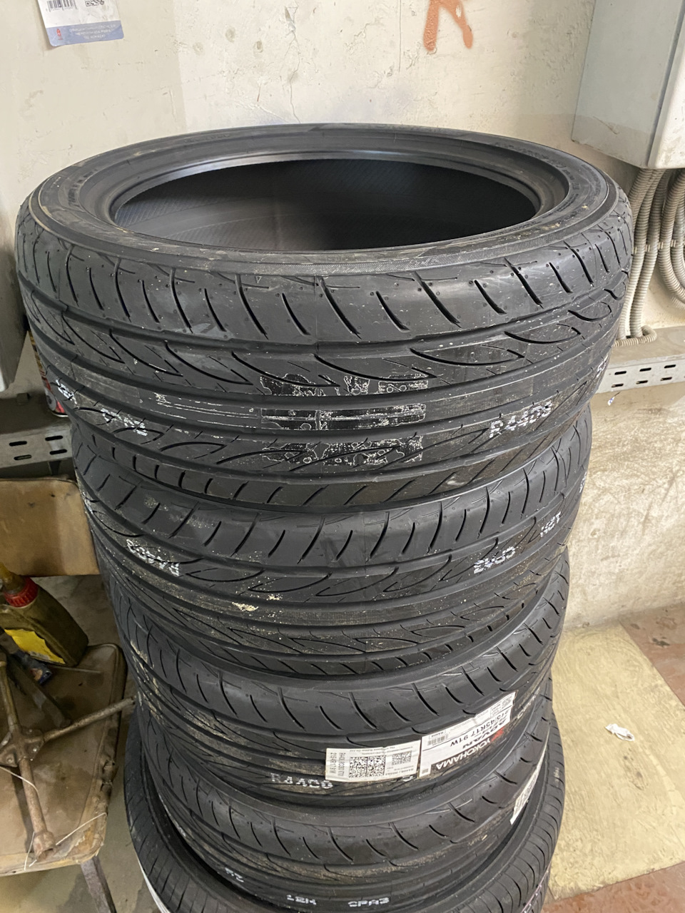 Шины Yokohama ADVAN FLEVA 215/45 R17 91W — Lada Vesta (1G), 1,6 л, 2017 ...